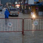 Nach 3 Tagen Dauerregen, aber das stört die Thais eher weniger